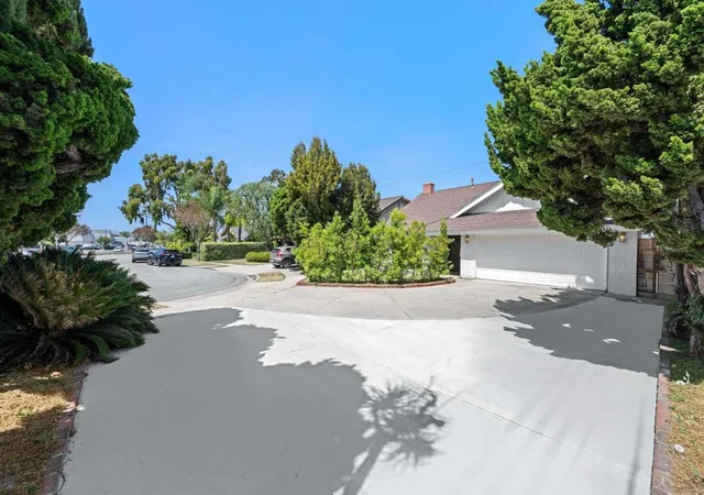 Homes for sale in Lakewood, CA | 5736 Coke Ave, Lakewood, CA 90712 | MLS# 260013728SD