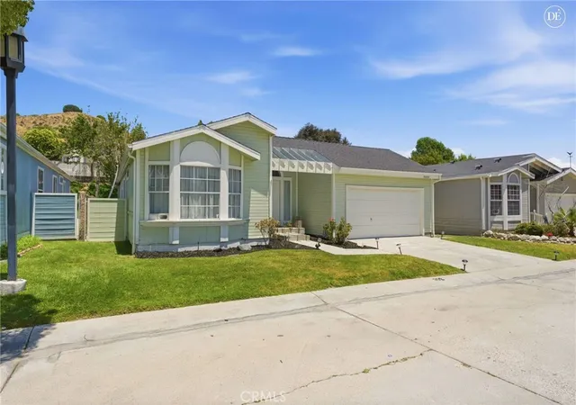 Photo 2 of Manufactured home for sale at 20067 Cyn View Dr, Canyon Country, CA 91351 | MLS# IV26122515 | Listing updated on 2026-10-06