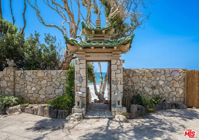 Photo 2 of Land for sale at 18842 Pacific Coast Hwy, Malibu, CA 90265 | MLS# 26844091 | Listing updated on 2026-10-06