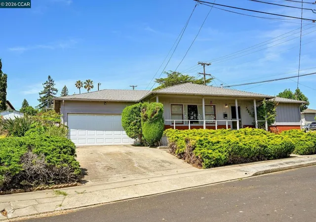 Homes for sale in Martinez, CA | 2110 Pomona Ave, Martinez, CA 94553 | MLS# 41137460