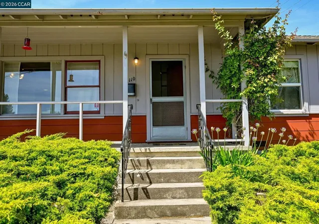 Homes for sale in Martinez, CA | 2110 Pomona Ave, Martinez, CA 94553 | MLS# 41137460
