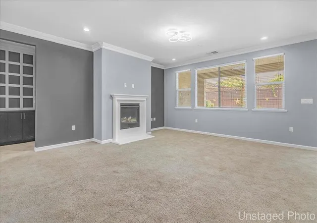 4th image of 160 San Lorenzo Dr, Hollister, CA 95023 | MLS# ML82050063