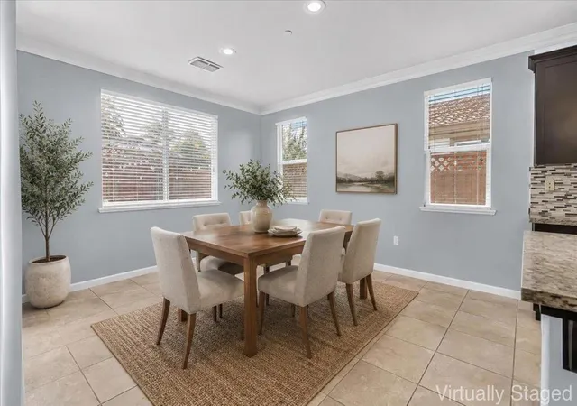 5th image of 160 San Lorenzo Dr, Hollister, CA 95023 | MLS# ML82050063