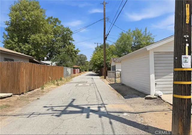 5th image of 200 Oregon, Bakersfield, CA 93305 | MLS# SC26123465