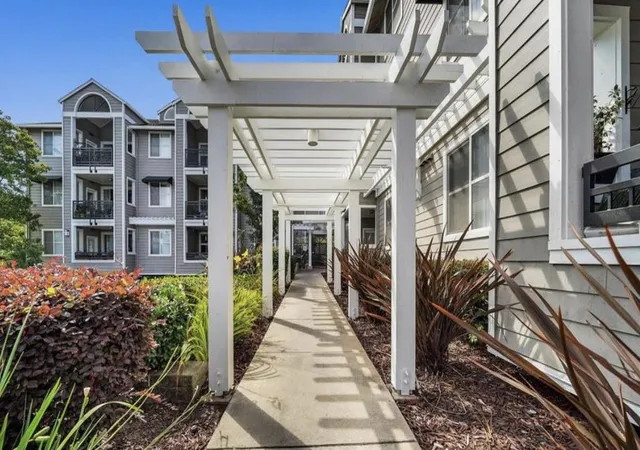 Photo 2 of Condo for sale at 1982 W Bayshore Rd #322, East Palo Alto, CA 94303 | MLS# ML82047992 | Listing updated on 2026-10-11