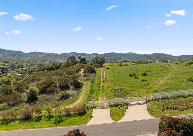 5th image of 2 Las Palmeras, Temecula, CA 92590 | MLS# SW26123492