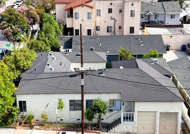 Listing Photo 4 - Condo for sale in building located at 4478 E 4th, Los Angeles, CA 90022
