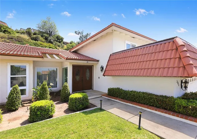 Photo 3 of Single family home for sale at 23834 Sunset Crossing, Diamond Bar, CA 91765 | MLS# TR26122321 | Listing updated on 2026-09-06