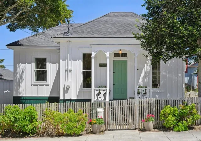 Homes for sale in Pacific Grove, CA | 219 Willow St, Pacific Grove, CA 93950 | MLS# ML82050039