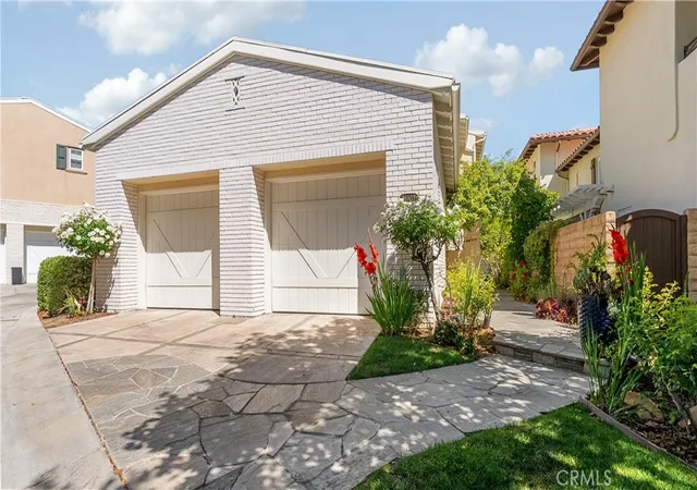 Homes for sale in Valencia, CA | 26803 Brookhollow, Valencia, CA 91355 | MLS# SR26122972