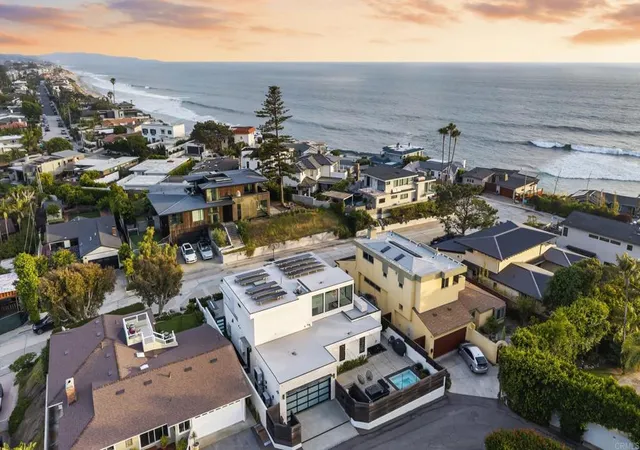 3rd image of 216 Ocean St, Solana Beach, CA 92075 | MLS# NDP2605467