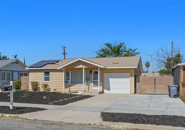 Photo 2 of Single family home for sale at 415 S Carmalita, Hemet, CA 92543 | MLS# IG26111848 | Listing updated on 2026-10-01