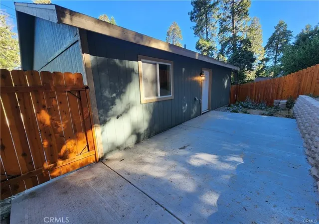 5th image of 23511 Lake Dr, Crestline, CA 92325 | MLS# IG26123598