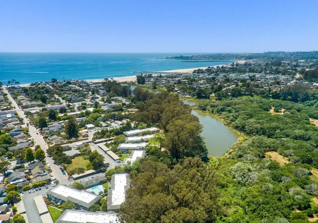 Listing Photo 4 - Condo for sale in building located at 755 14Th Ave, Santa Cruz, CA 95062 - Unit #814