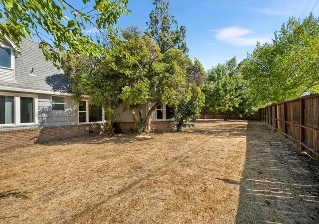 32nd image of 2905 Garfield Ave, Carmichael, CA 95608 | MLS# ML82050100