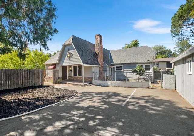 4th image of 2905 Garfield Ave, Carmichael, CA 95608 | MLS# ML82050100