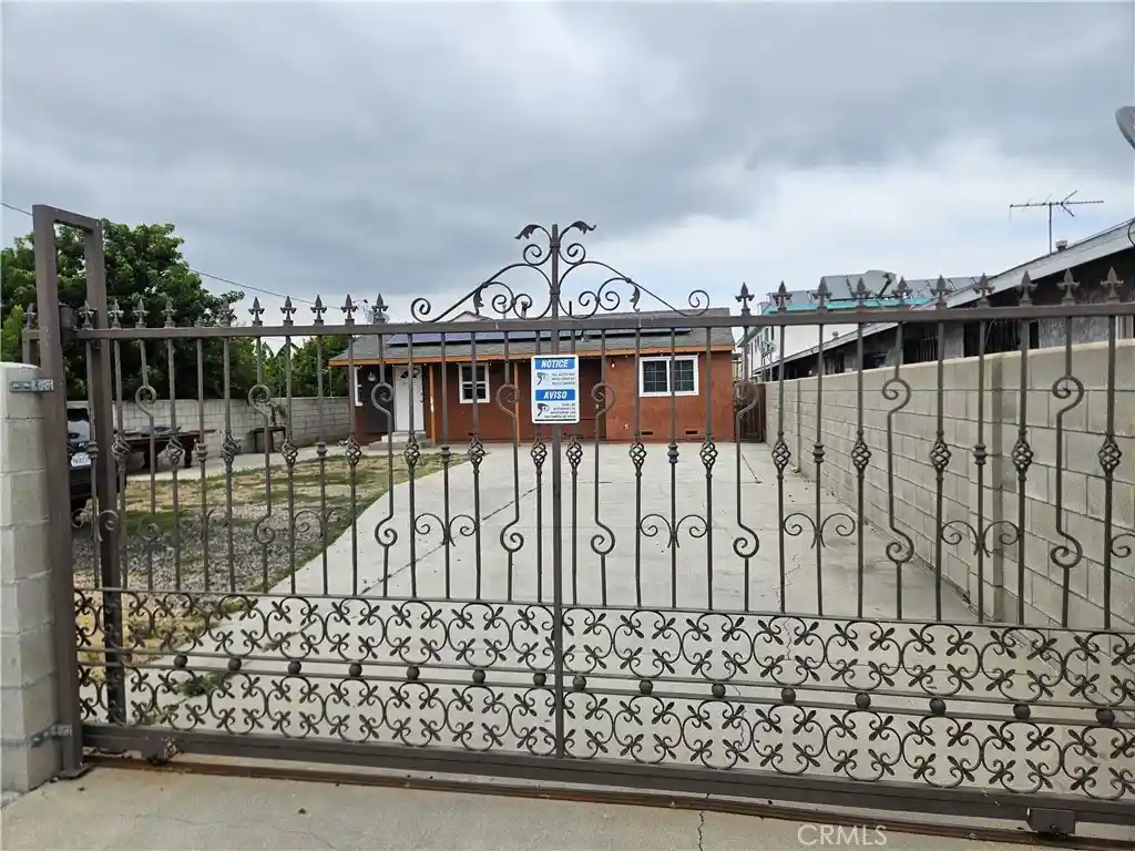 Single family home for sale at 4921 West 104th St, Inglewood, CA 90304 | MLS# DW26119051