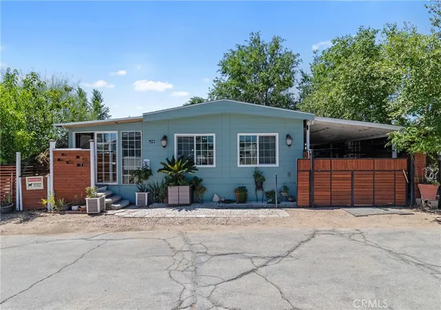Photo 2 of Manufactured home for sale at 1258 W Rosamond #76, Rosamond, CA 93560 | MLS# SR26122945 | Listing updated on 2026-09-27