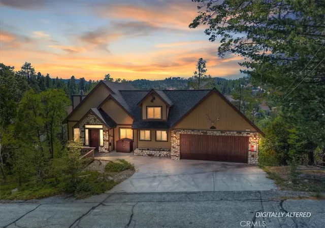 Photo 1 of Single family home for sale at 992 Sandalwood, Lake Arrowhead, CA 92352 | MLS# IG26123683 | Listing updated on 2026-10-06
