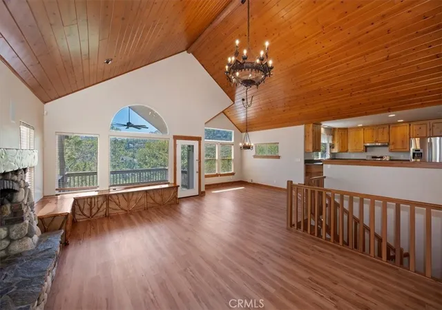 Photo 3 of Single family home for sale at 992 Sandalwood, Lake Arrowhead, CA 92352 | MLS# IG26123683 | Listing updated on 2026-10-06