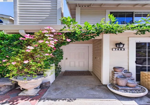 Homes for sale in Pleasanton, CA | 7483 Stonedale Dr, Pleasanton, CA 94588 | MLS# 41137511