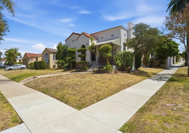 Photo 1 of Sale Pending at 3454 W 76th Street, Los Angeles, CA 90043 | MLS# OC26111829 | Listing updated on 2026-07-13