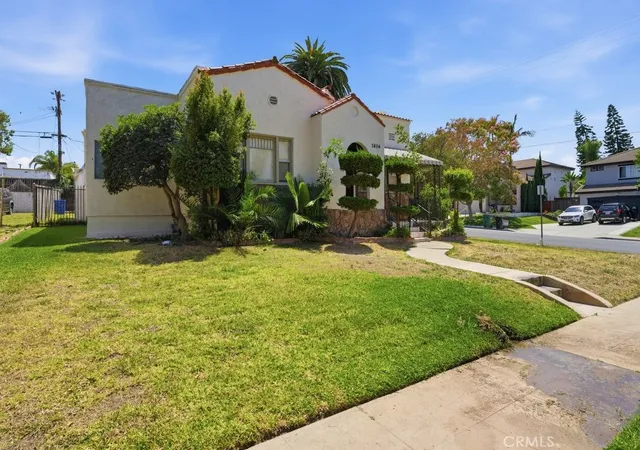 Photo 2 of Sale Pending at 3454 W 76th Street, Los Angeles, CA 90043 | MLS# OC26111829 | Listing updated on 2026-07-13