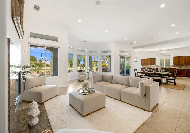Photo 2 of Single family home for sale at 45 Vista Encantada, Rancho Mirage, CA 92270 | MLS# WS26123772 | Listing updated on 2026-06-30
