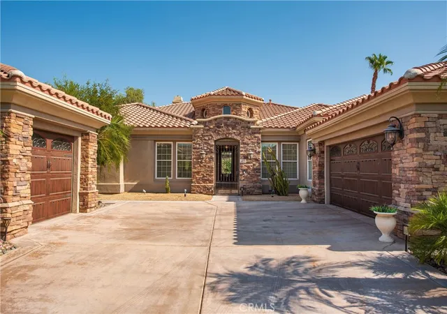 Photo 3 of Single family home for sale at 45 Vista Encantada, Rancho Mirage, CA 92270 | MLS# WS26123772 | Listing updated on 2026-06-30