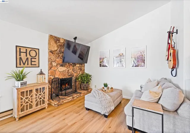 Photo 2 of Condo for sale at 3501 35th Avenue #7, Oakland, CA 94619 | MLS# 41137519 | Listing updated on 2026-09-16