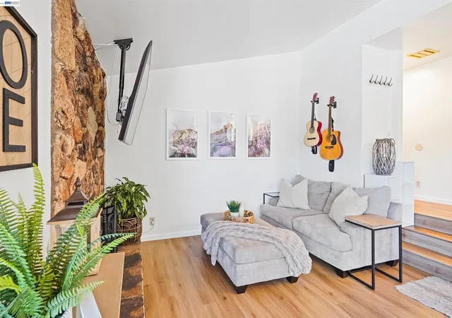 Photo 3 of Condo for sale at 3501 35th Avenue #7, Oakland, CA 94619 | MLS# 41137519 | Listing updated on 2026-09-16