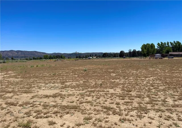 Homes for sale in Frazier Park, CA | 12955 Boy Scout Camp, Frazier Park, CA 93225 | MLS# SR26123798
