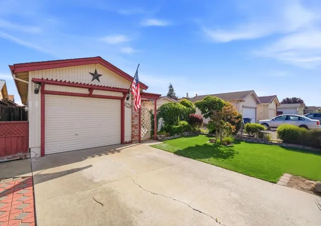3rd image of 478 Vivienne Dr, Watsonville, CA 95076 | MLS# ML82050015