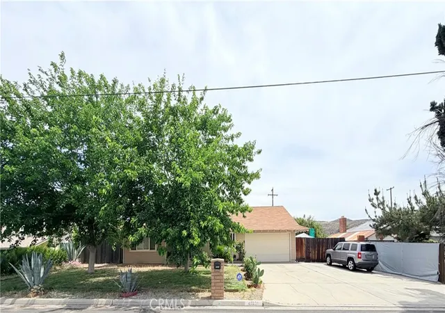 Photo 1 of Single family home for sale at 41931 Thornton Ave, Hemet, CA 92544 | MLS# SW26123751 | Listing updated on 2026-06-28