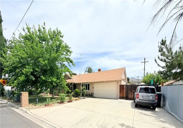 Photo 43 of Single family home for sale at 41931 Thornton Ave, Hemet, CA 92544 | MLS# SW26123751 | Listing updated on 2026-06-28