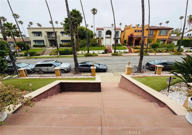 3rd image of 116 Termino, Long Beach, CA 90803 | MLS# OC26123728
