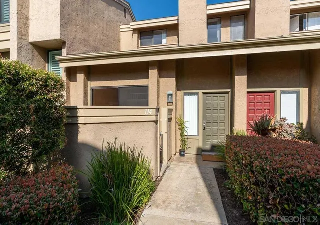 Homes for sale in La Jolla, CA | 3286 Caminito Eastbluff #114, La Jolla, CA 92037 | MLS# 260013771SD