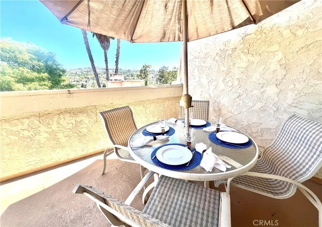 Homes for sale in Carlsbad, CA | 2508 Navarra, Carlsbad, CA 92009 | Houzeo