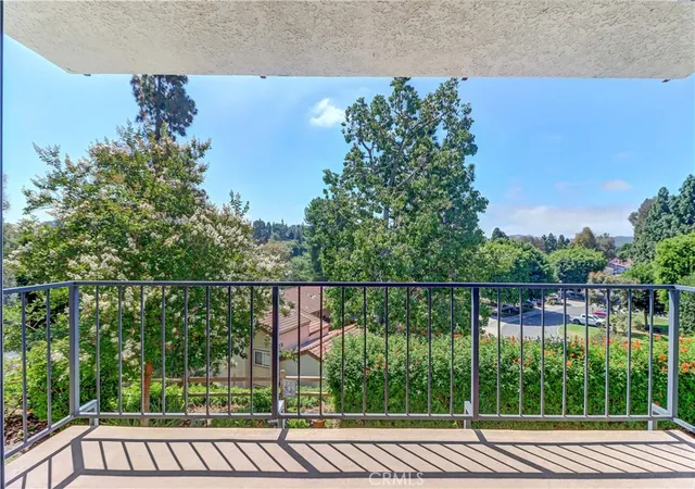 3rd image of 3338 Punta Alta #2D, Laguna Woods, CA 92637 | MLS# OC26123362