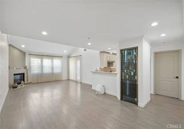 5th image of 555 E Santa Anita, Burbank, CA 91501