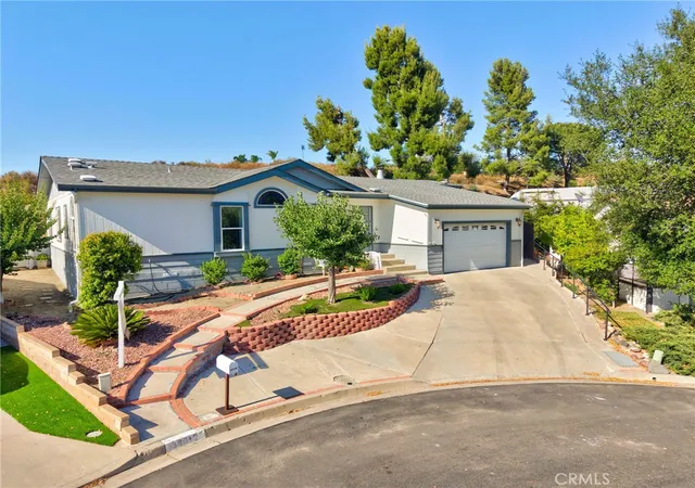 Homes for sale in Murrieta, CA | 38012 Calle Quedo, Murrieta, CA 92563 | MLS# SW26124021