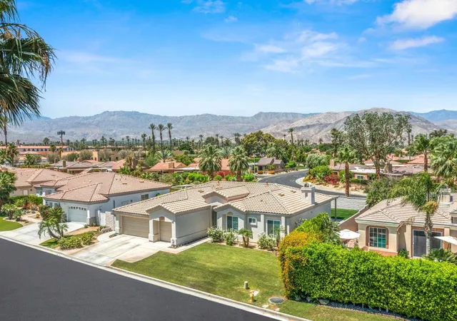 Photo 4 of Single family home for sale at 44163 Yucca Dr, Indian Wells, CA 92210 | MLS# 219148903DA | Listing updated on 2026-10-05