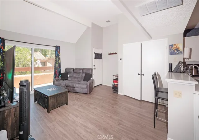 Listing Photo 4 - Condo for sale in building located at 1400 Edgehill Rd, San Bernardino, CA 92405 - Unit #42