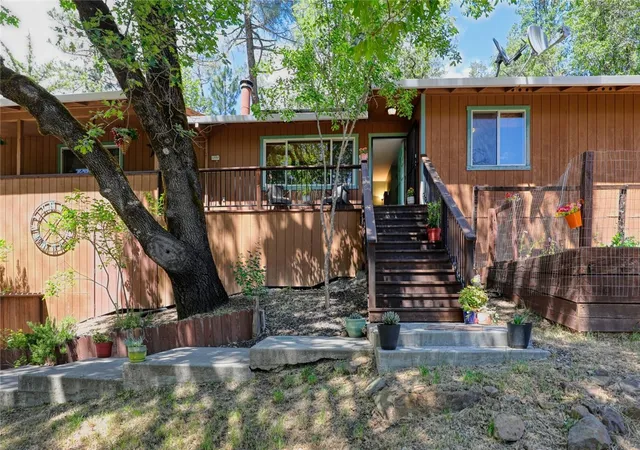 Single family home for sale at 9712 Harrington Flt, Cobb, CA 95426 | MLS# LC26122168