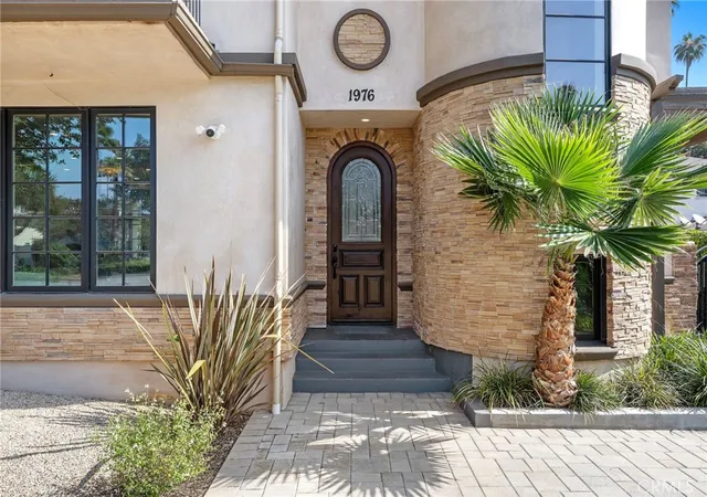 Photo 3 of Sale Pending at 1976 Huntington Dr, South Pasadena, CA 91030 | MLS# OC26124168 | Listing updated on 2026-10-05