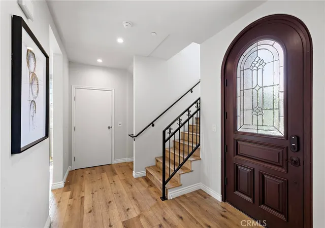 Listing Photo 4 - Condo for sale in building located at 1976 Huntington Dr, South Pasadena, CA 91030