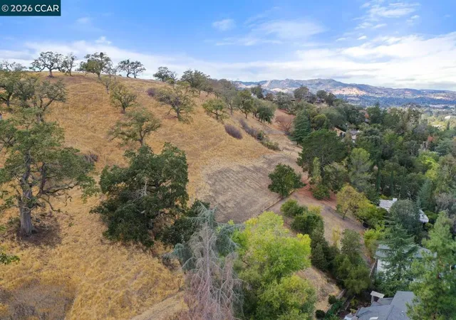 4th image of 457 Summit Rd, Walnut Creek, CA 94598 | MLS# 41137554