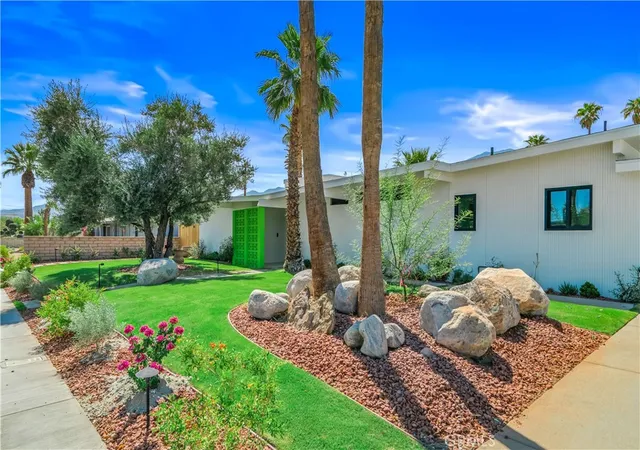 Photo 4 of Single family home for sale at 1995 N San Clemente Rd, Palm Springs, CA 92262 | MLS# PW26117856 | Listing updated on 2026-09-30