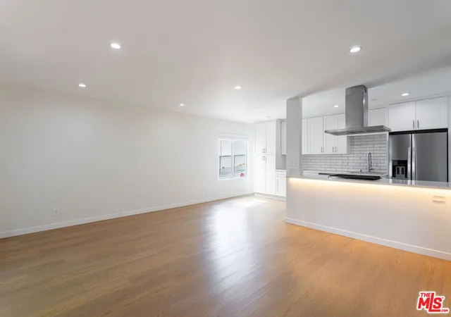Homes for sale in Santa Monica, CA | 2313 5Th St #2, Santa Monica, CA 90405 | MLS# 26844513