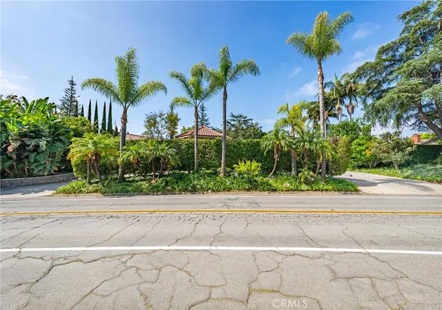 Homes for sale in Fullerton, CA | 200 W Hermosa Dr, Fullerton, CA 92835 | MLS# AR26123691
